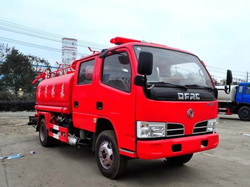 東風雙排座消防灑水車