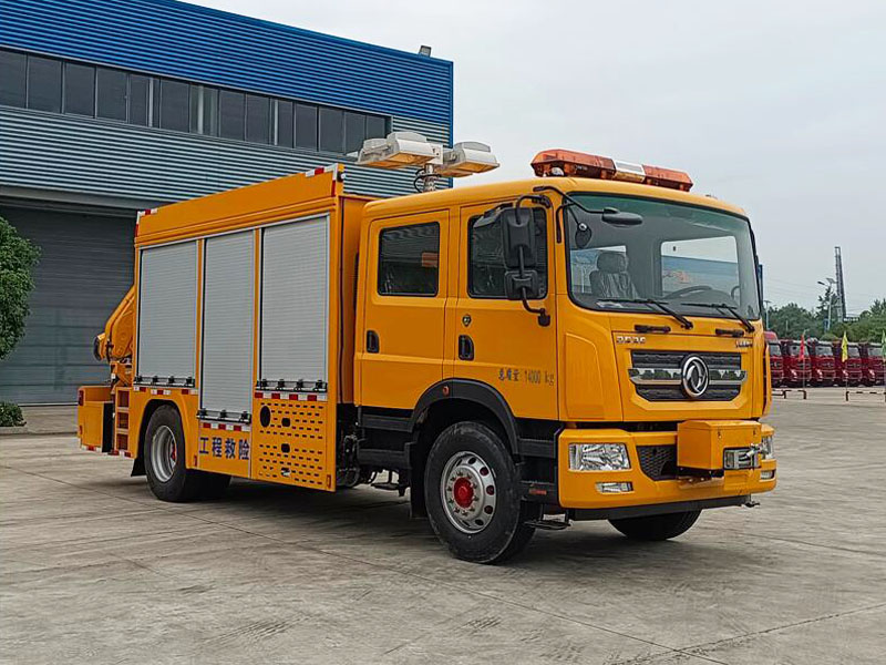東風(fēng)D9搶險(xiǎn)救援車
