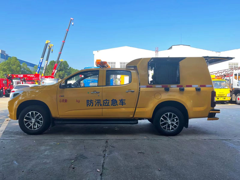 800X600福田皮卡救險車1.jpg